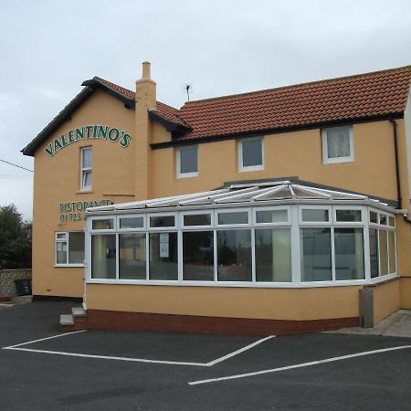 Valentino'S Hotel Filey Exterior photo