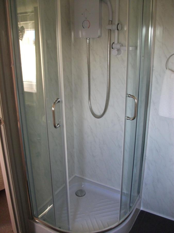 Valentino'S Hotel Filey Room photo